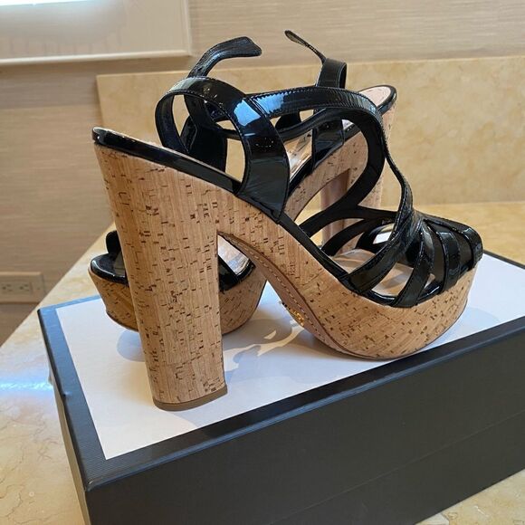 PRADA Black Patent Platform sandal in size 40 - Picture 3 of 10